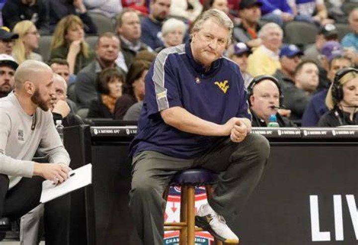 Bob Huggins' net worth