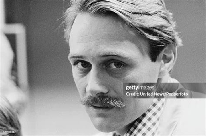 Christopher Cazenove Christopher Cazenove
