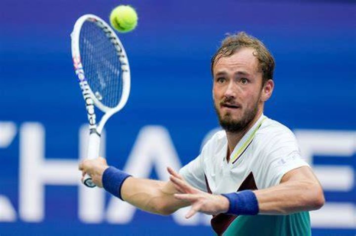 Daniil Medvedev playing tennis