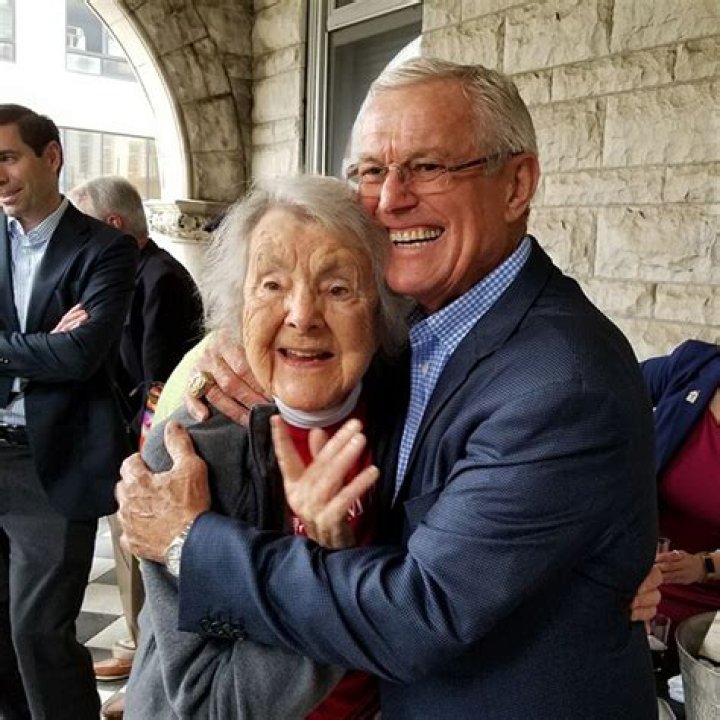 Dick Vermeil philanthropy
