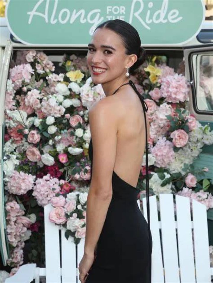 Emma Pasarow net worth Emma Pasarow net worth