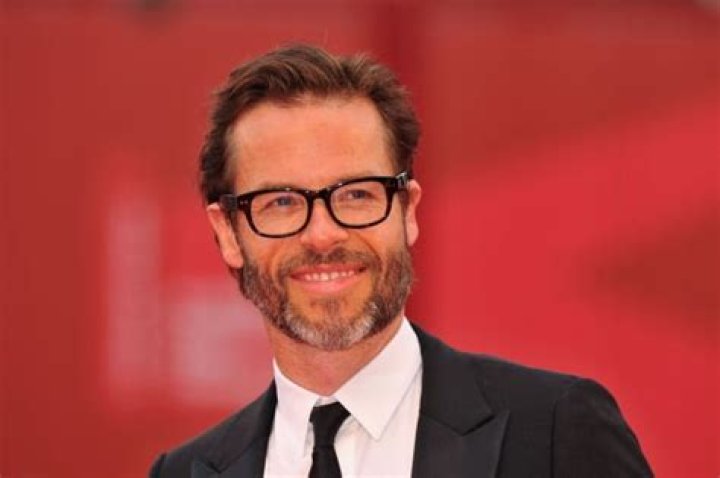 guy pearce net worth