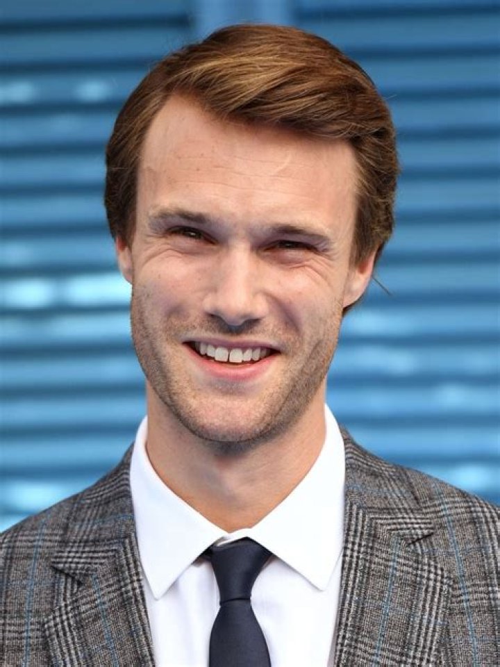 Hugh Skinner Hugh Skinner
