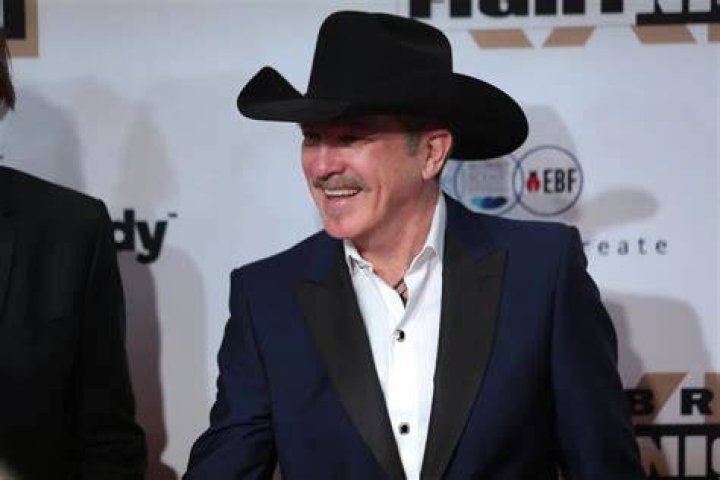 kix brooks wealth