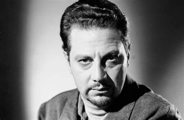 Luther Adler