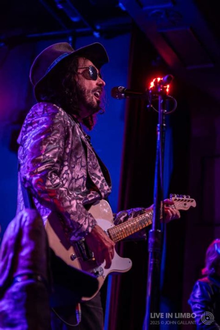 mike campbell in concert