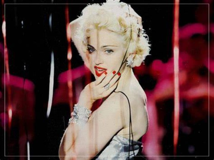 Music - Madonna - Far Out Radio Fallout 4 mod
