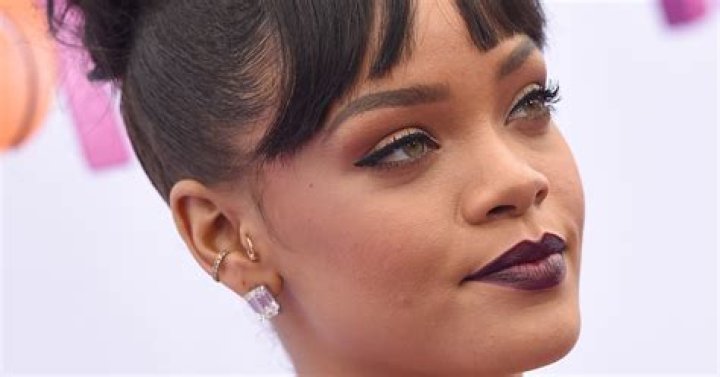 Rihanna with a tragus piercing during the 2006 Teen Choice Awards