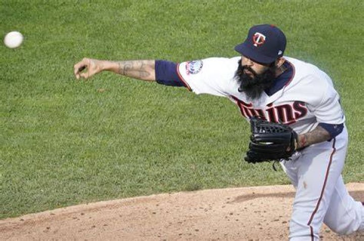 sergio romo contracts sergio romo contracts
