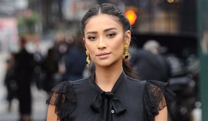 Shay Mitchell career & net worth