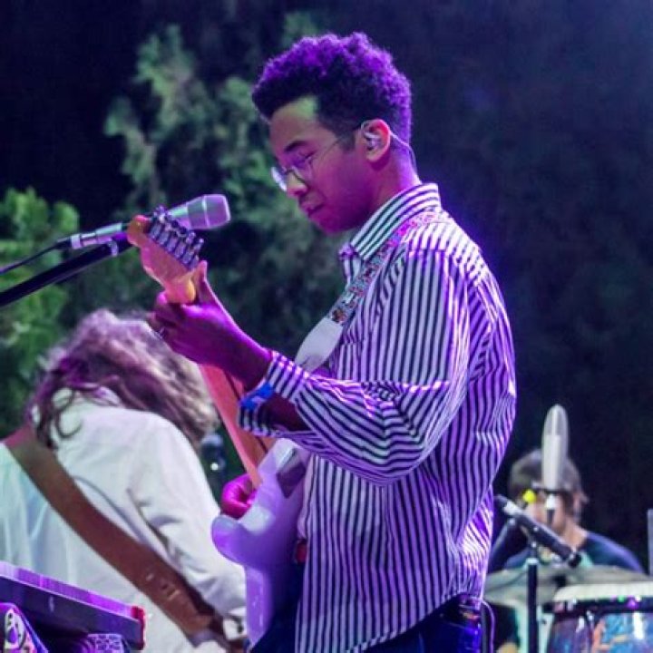 Toro Y Moi's Photo