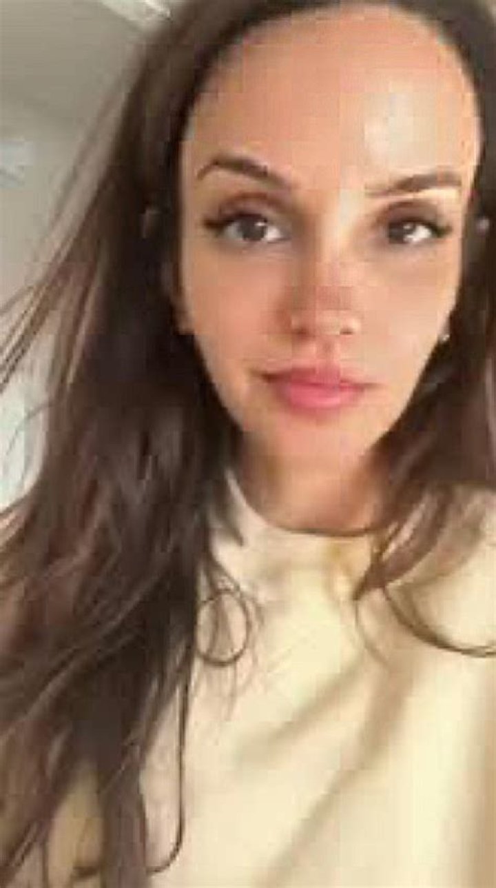 Victoria Hande