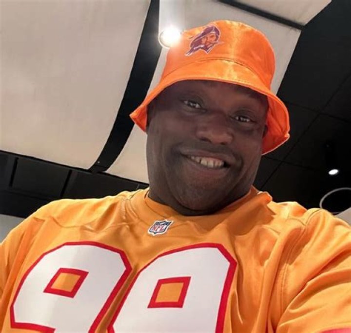 Warren Sapp Financial Challenges